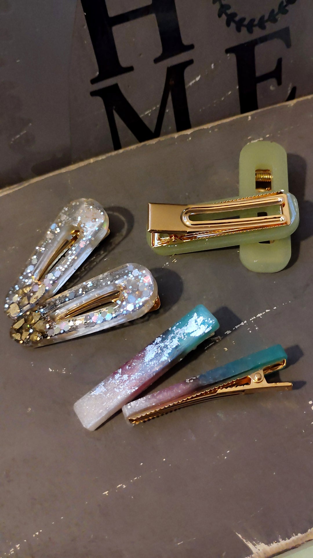 Resin Hair Clips