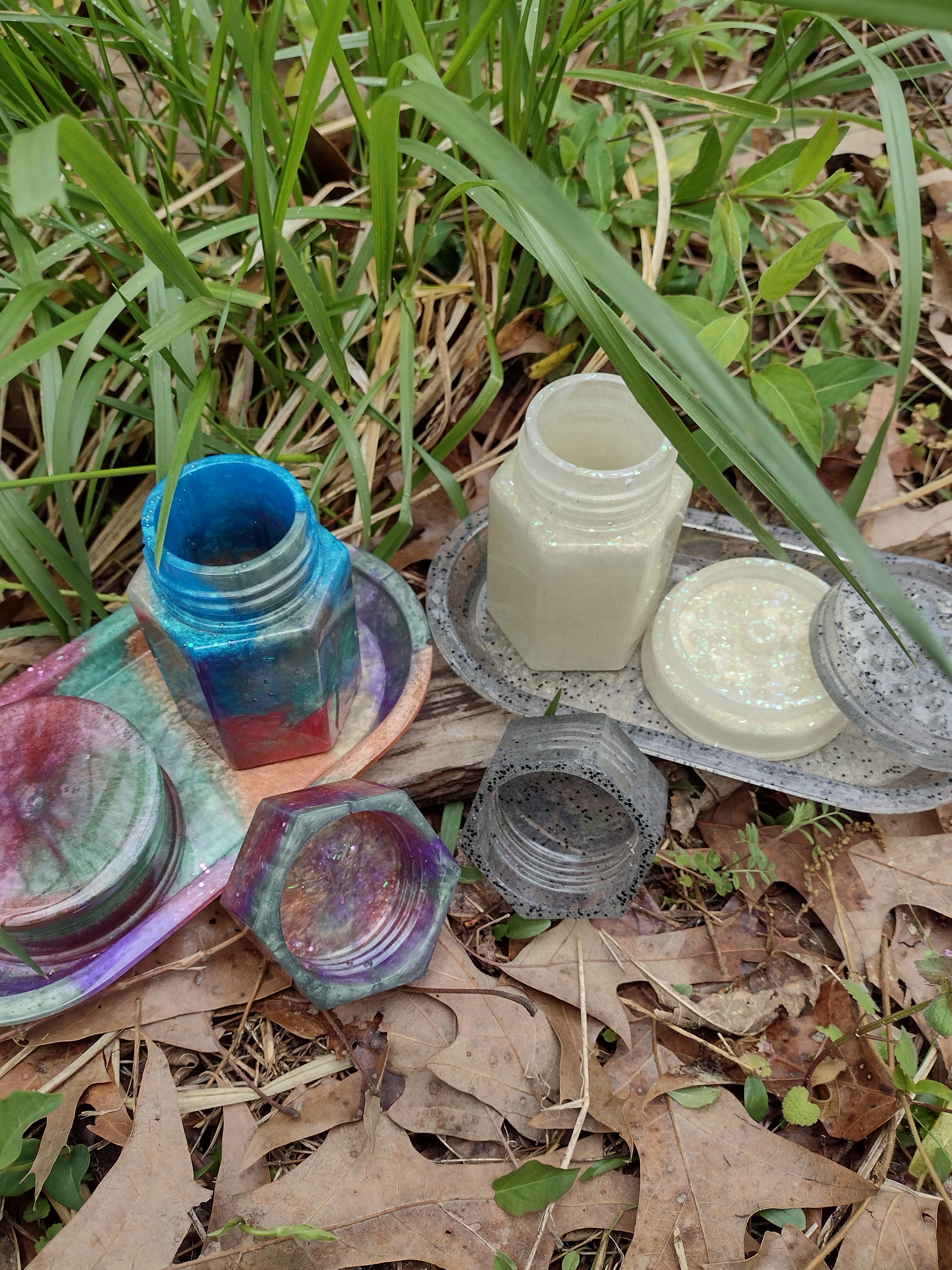 Resin tray, jar, grinder set