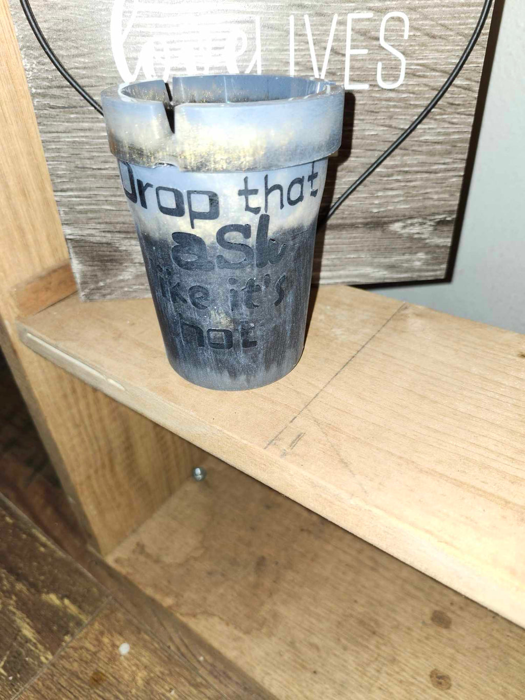 Resin car ashtrays