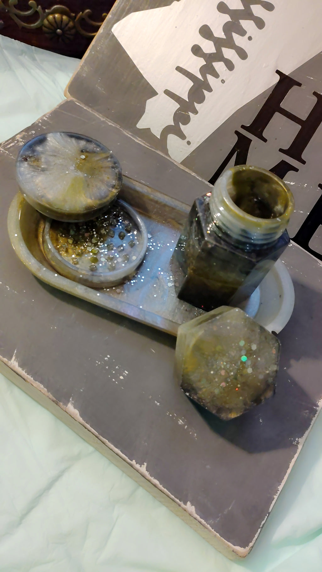 Resin tray, jar, grinder set