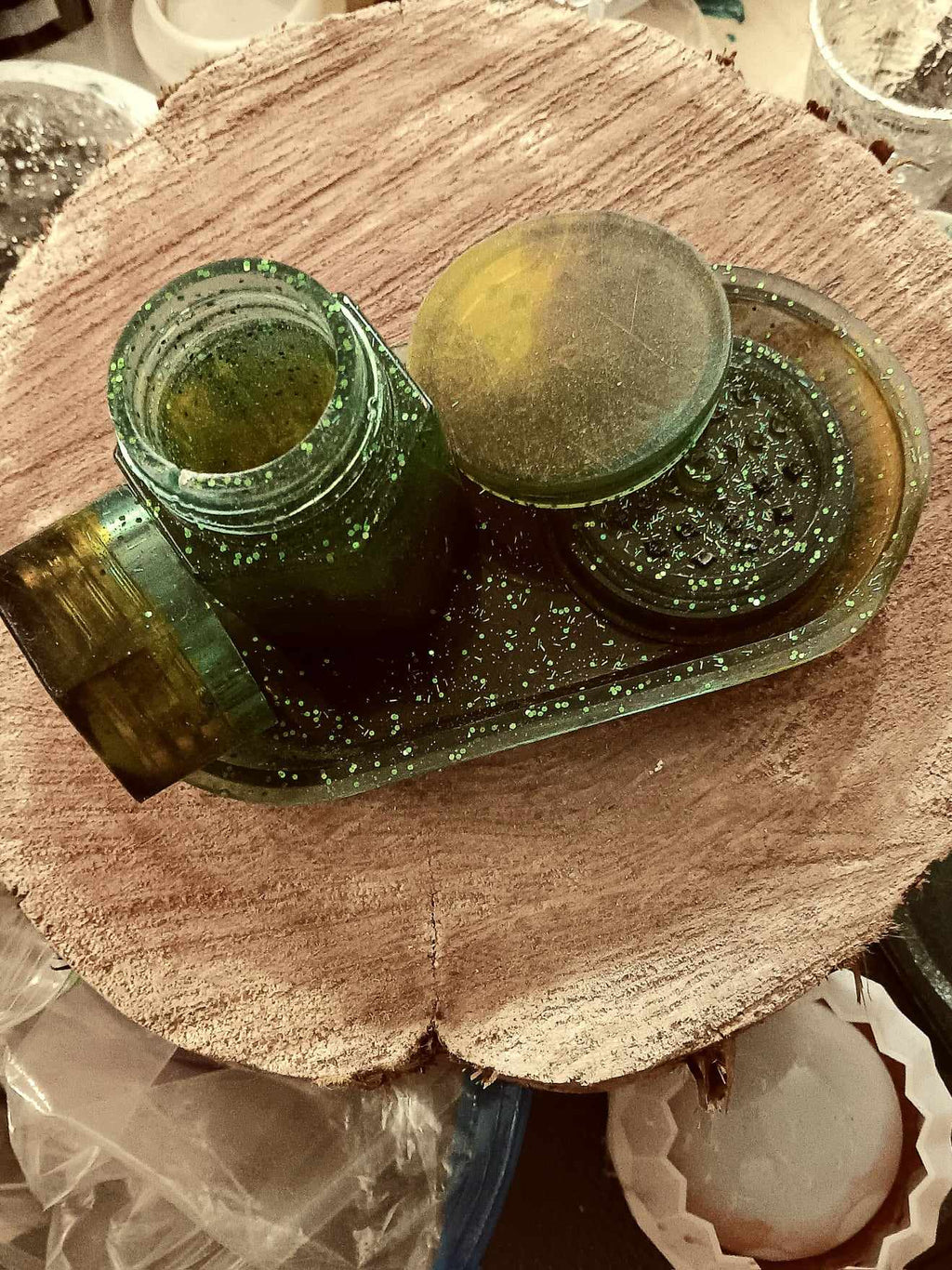 Resin tray, jar, grinder set