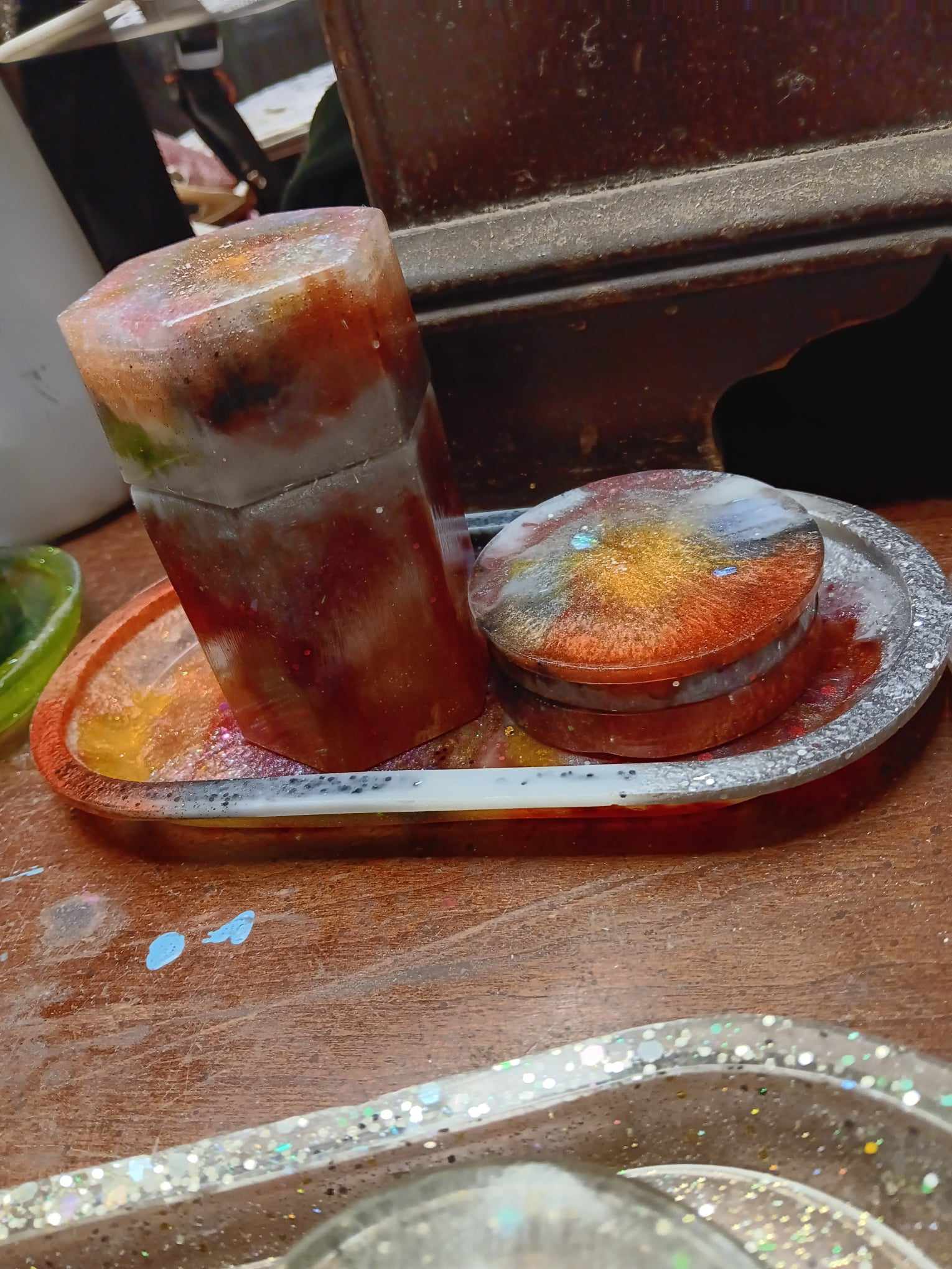 Resin tray, jar, grinder set