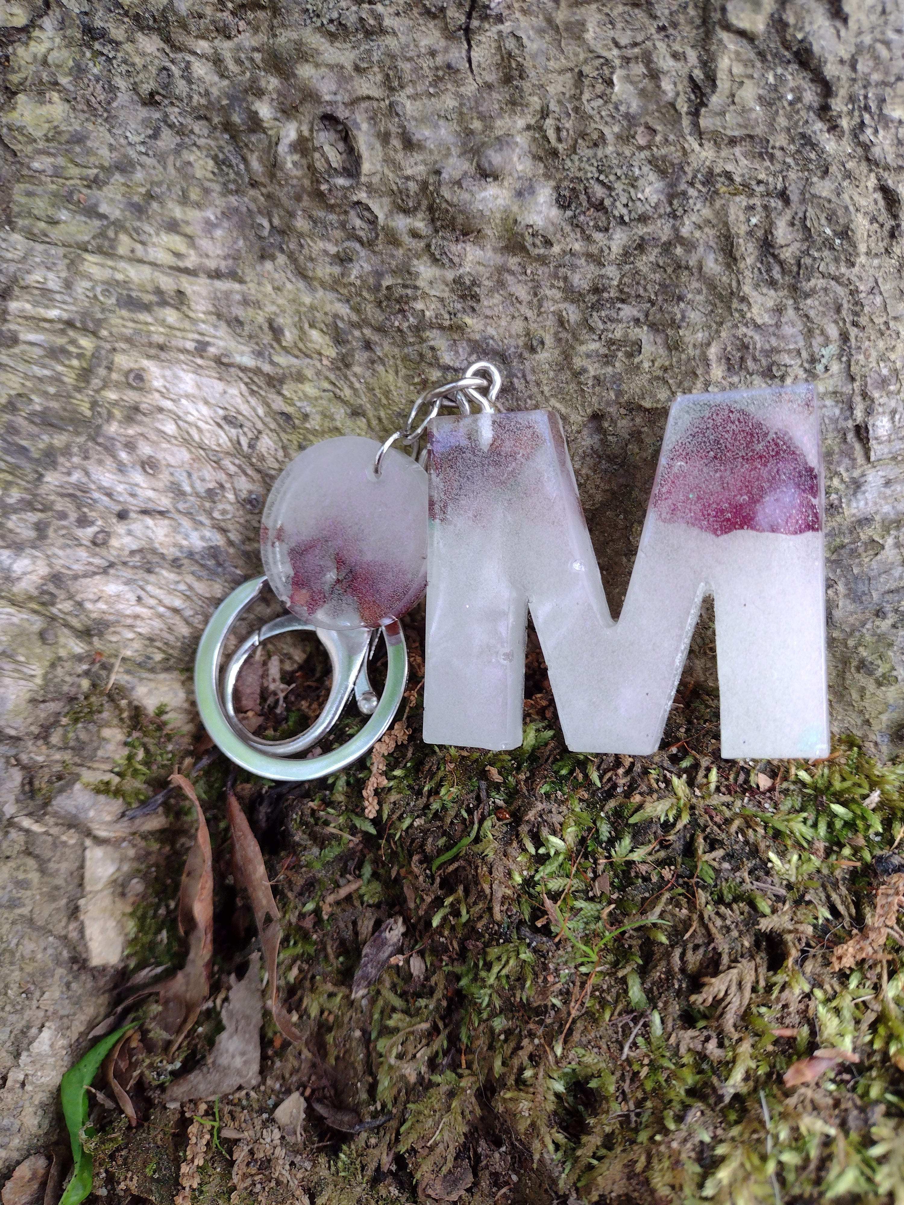 Resin memorial keepsakes